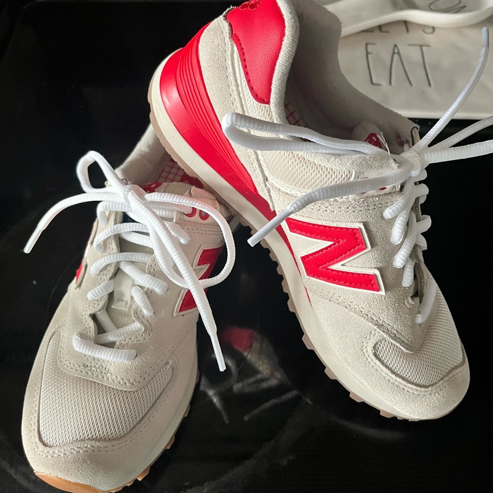 New Balance 574 Retro Sport Sea Salt/Red Sneakers